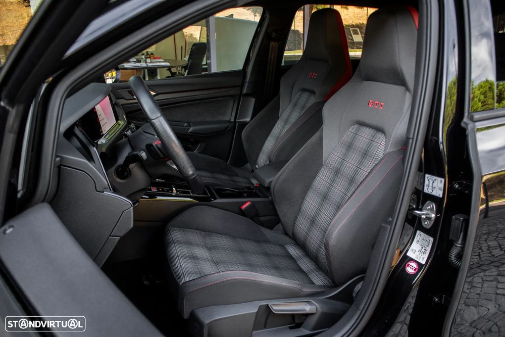 VW Golf 2.0 TSI OPF DSG GTI - 29