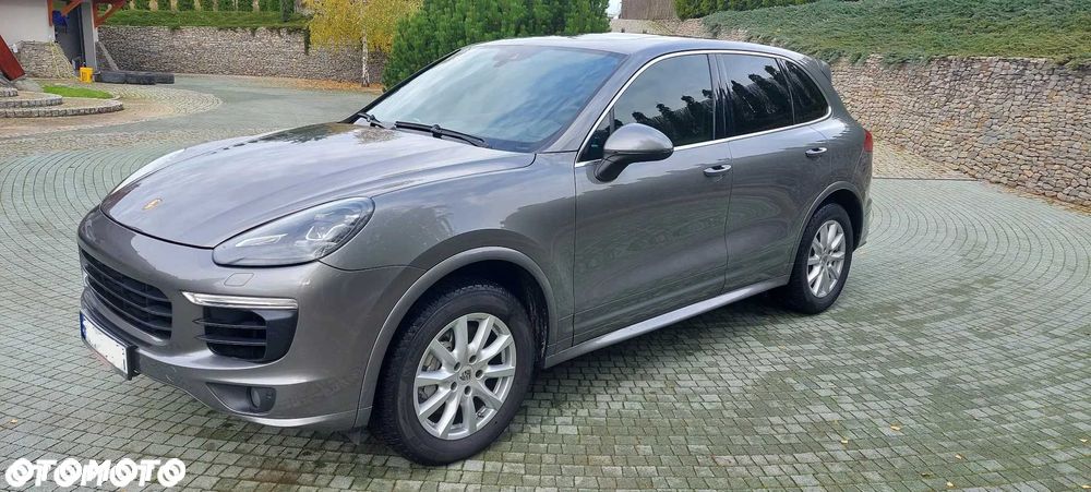 Porsche Cayenne - 4