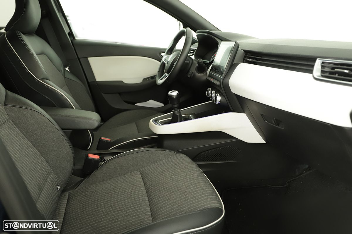 Renault Clio 1.0 TCe Techno Bi-Fuel - 19