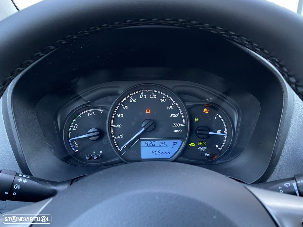 Toyota Yaris 1.5 HSD Active - 26