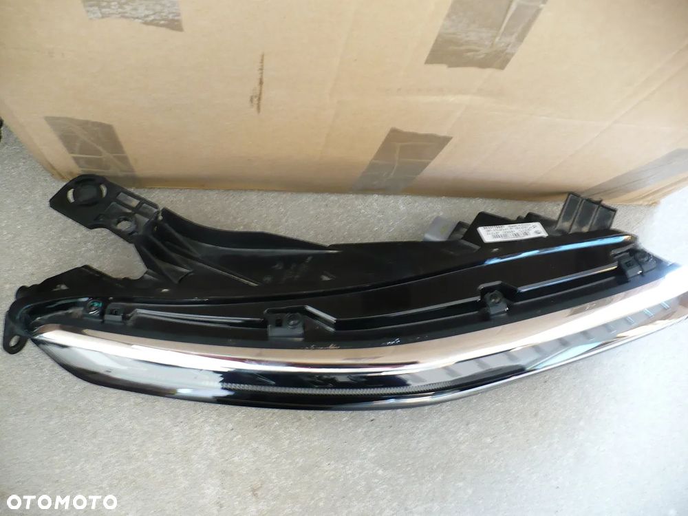 C5X C5 X 21-24 swiatlo do jazdy dziennej 9833775580 prawy hella eu. - 9