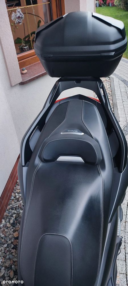 Yamaha X-max - 12