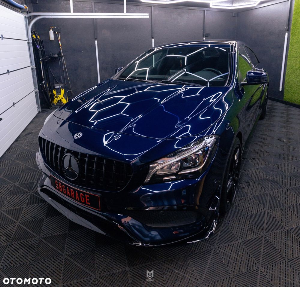 Mercedes-Benz CLA 220 4-Matic AMG Line - 1
