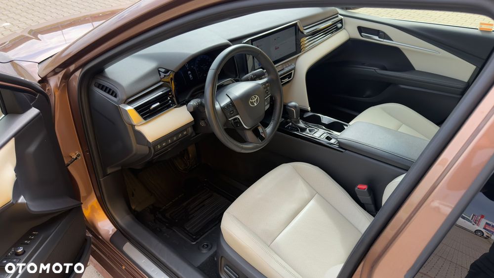 Toyota Camry 2.5 Hybrid Executive CVT - 17