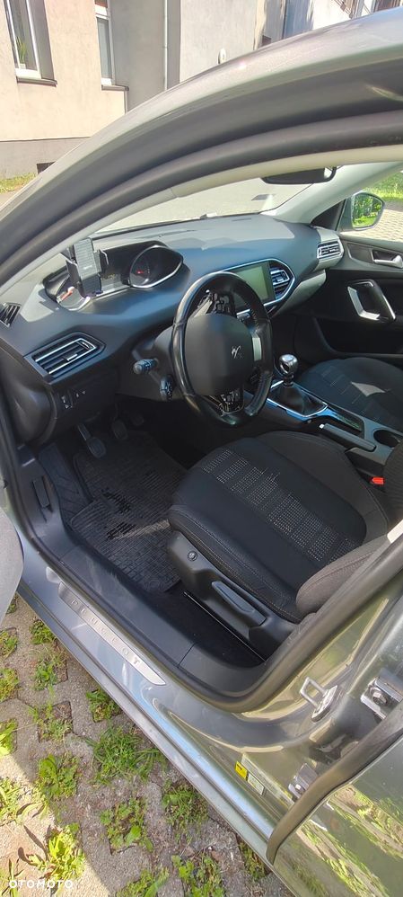 Peugeot 308 1.6 BlueHDi Allure S&S - 5