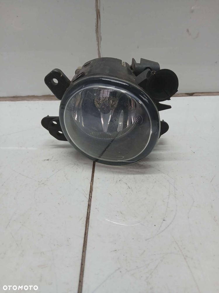 HALOGEN PRAWY PRZÓD PRZEDNI MERCEDES W251 A2518200856