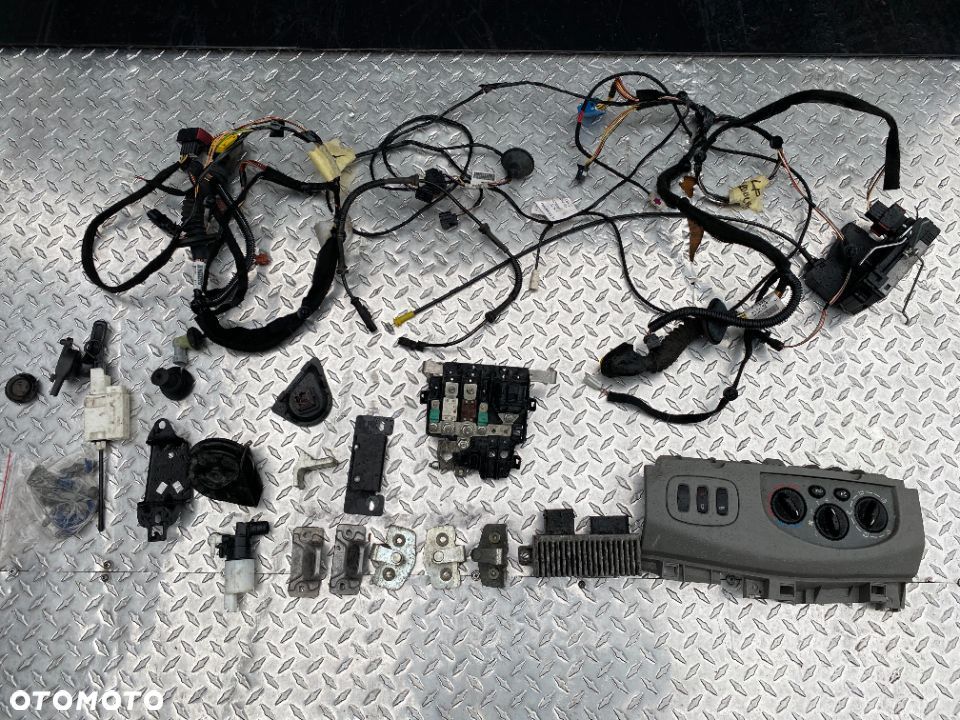 Stelaż Deski Nagrzewnica Alternator Częśći Intercooler Trafic Vivaro Primastar Maska Lampy - 10