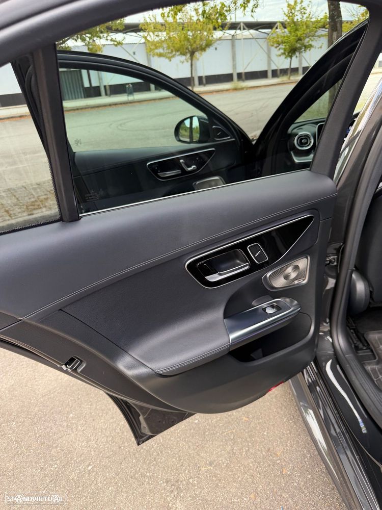Mercedes-Benz C 300 d AMG Line - 13