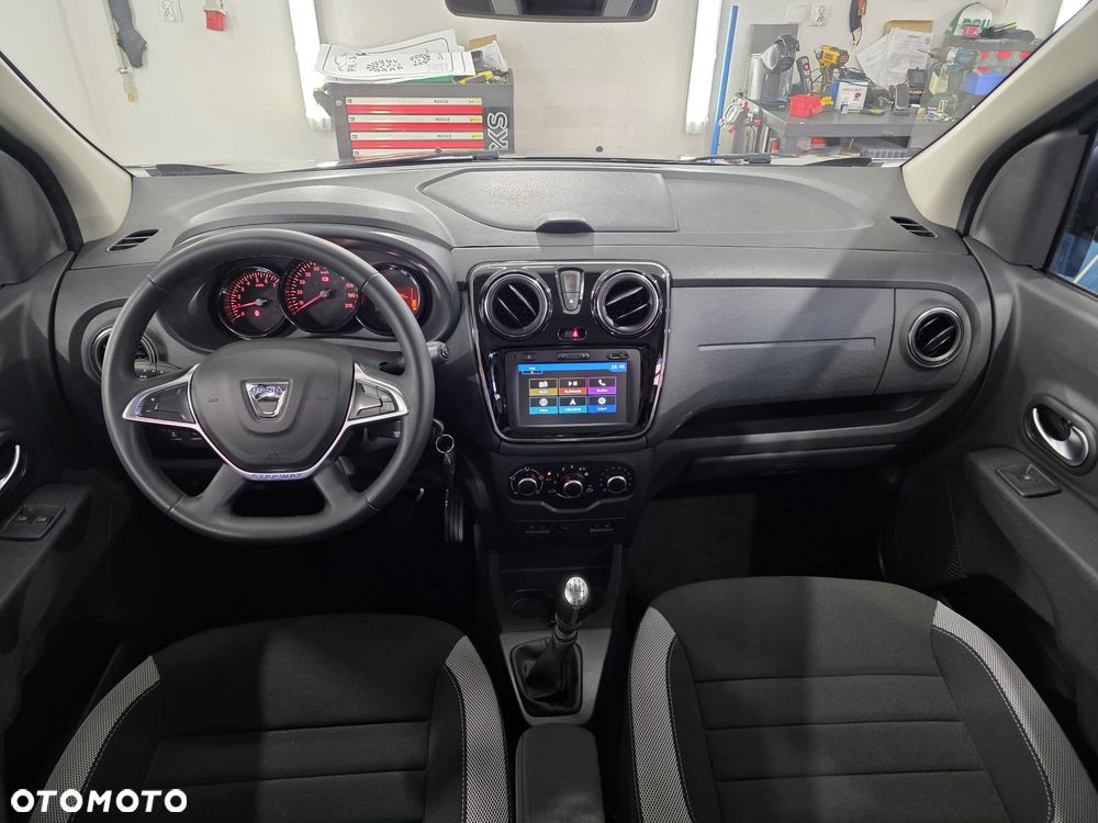 Dacia Lodgy 1.3 TCe Stepway S&S - 27