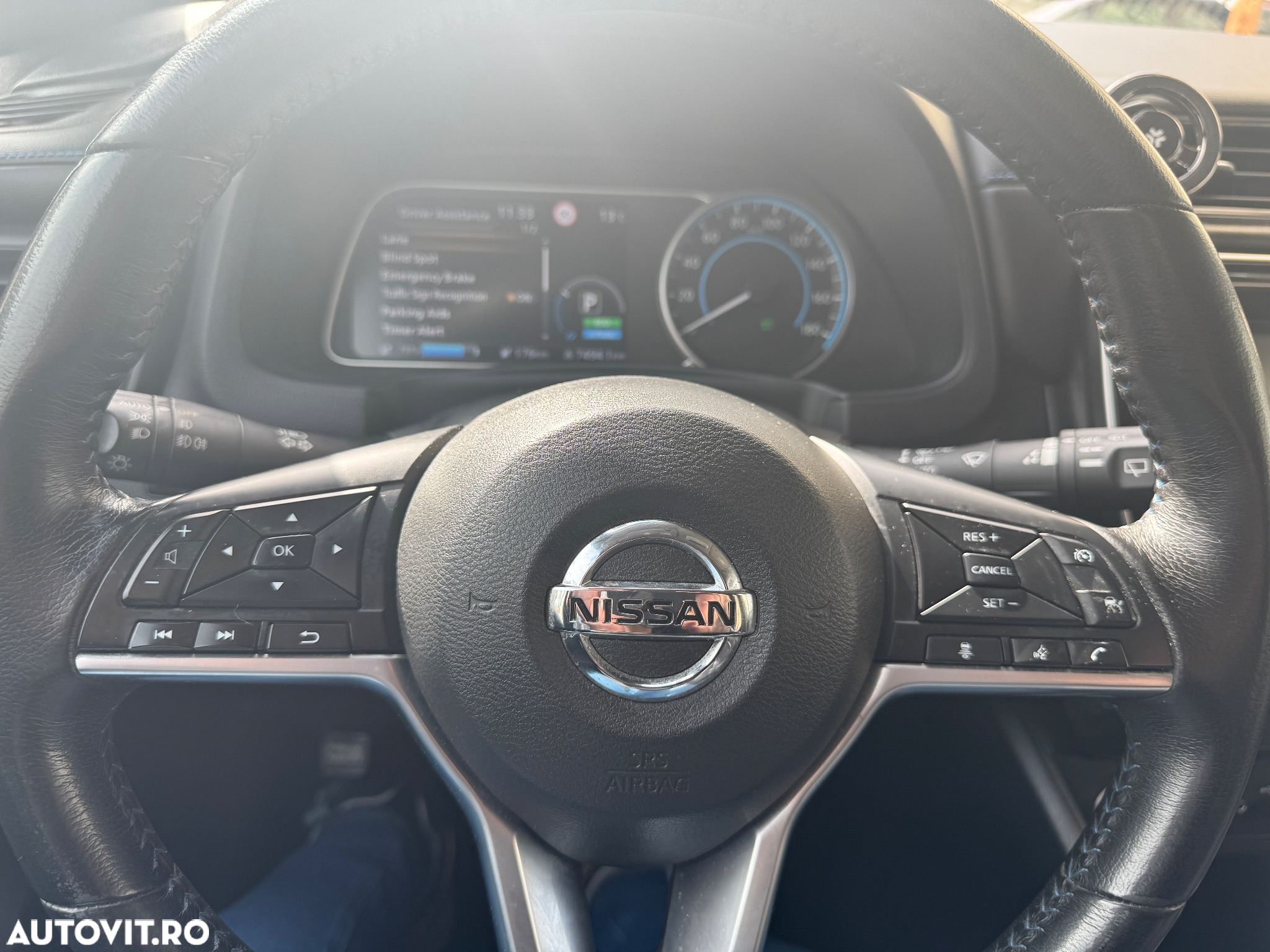 Nissan LEAF 39 kWh N-Connecta - 10
