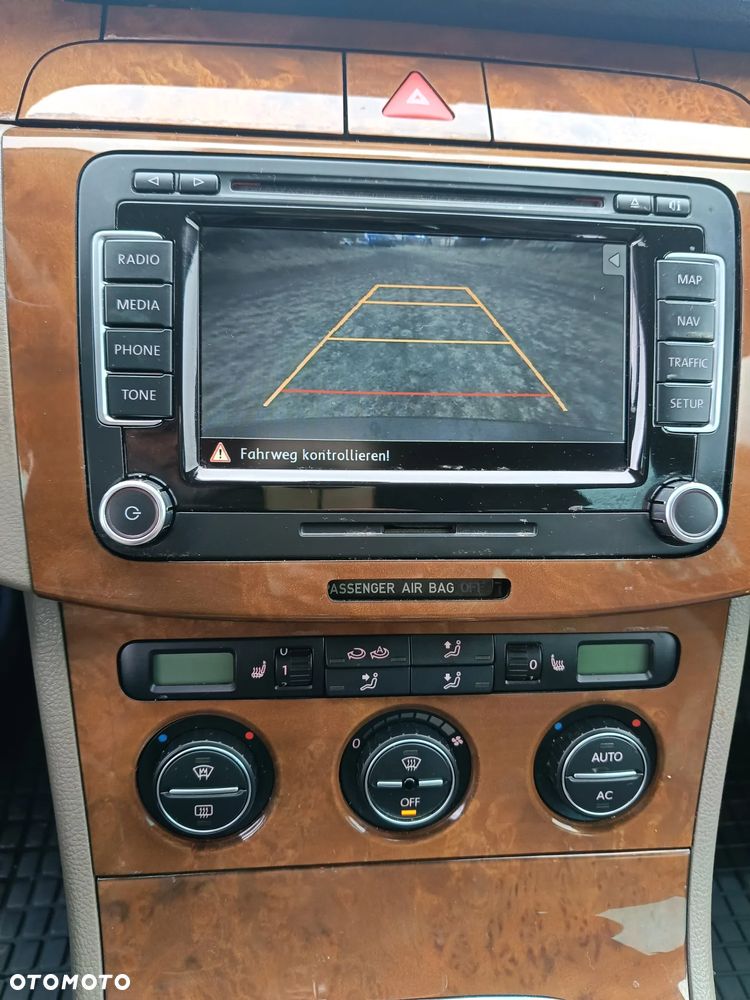 Volkswagen Passat 3.2 V6 FSI 4Motion DSG Highline - 18