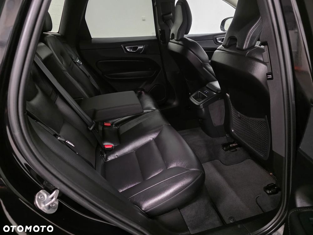 Volvo XC 60 B4 D Geartronic RDesign - 19