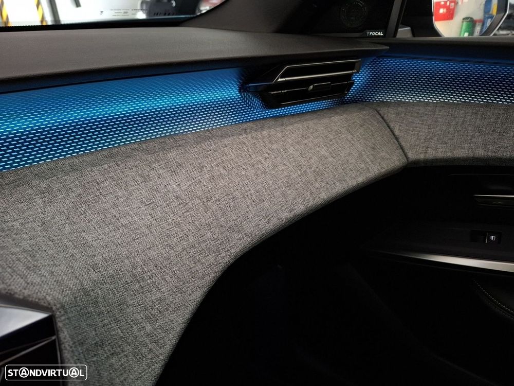 Peugeot E-3008 73 kWh GT - 28