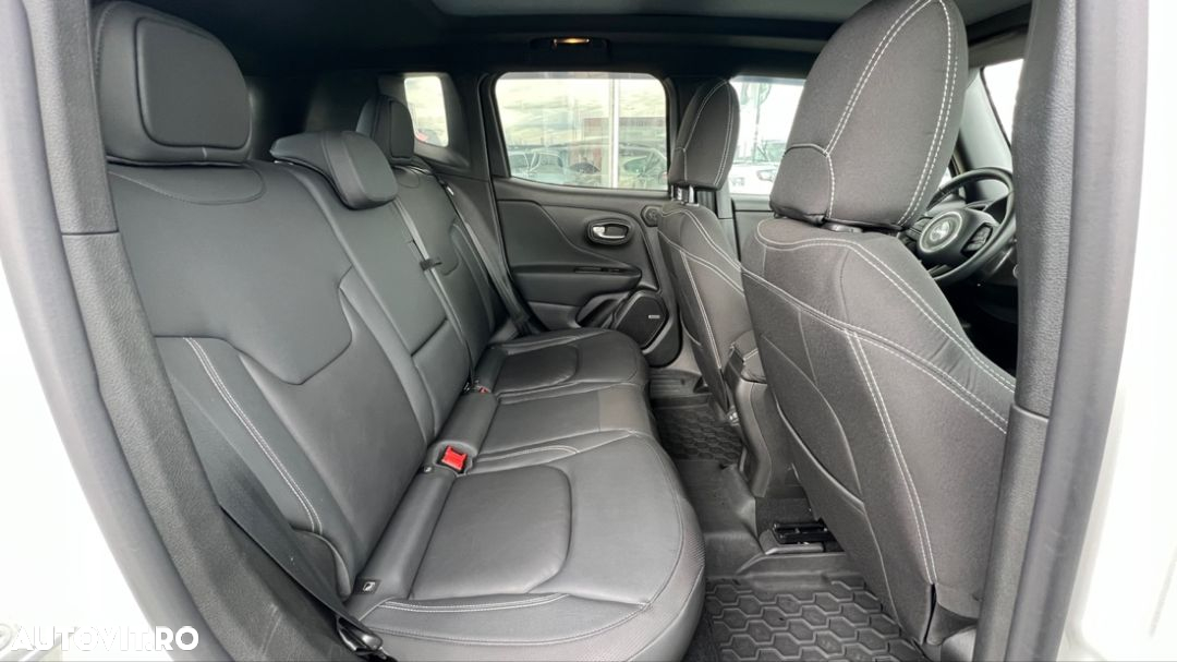 Jeep Renegade - 21