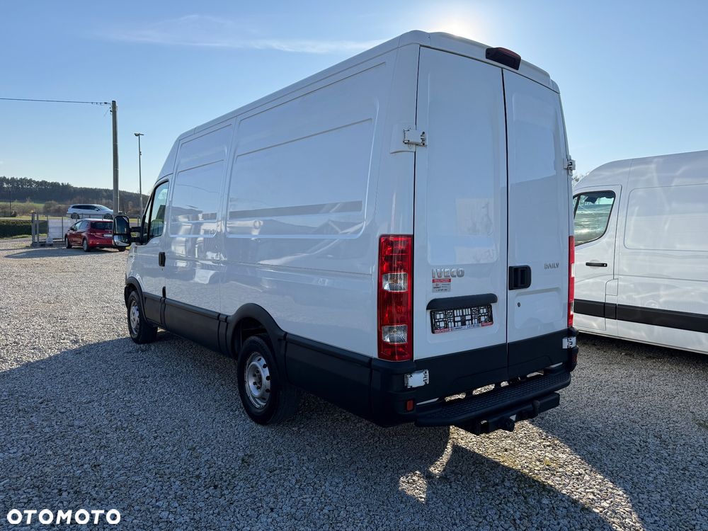 Iveco Daily/Średni/manual/Klima/Hak 3,5T/bdb stan/serwis Iveco Niemcy - 6