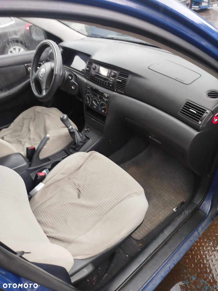 Toyota Corolla na części. - 4