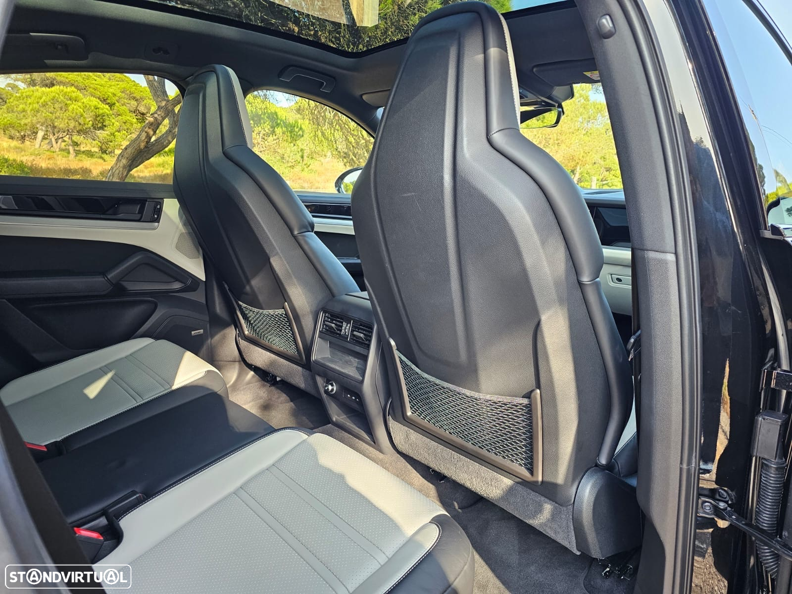 Porsche Cayenne Coupé E-Hybrid - 23