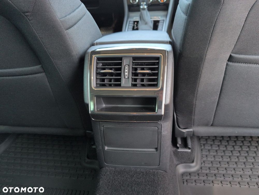 Skoda Superb 2.0 TDI SCR Ambition DSG - 15
