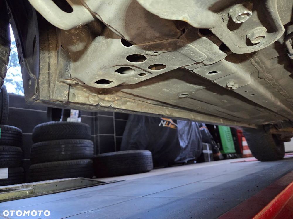 Nissan X-Trail 1.6 DCi Tekna 4WD EU6 - 24