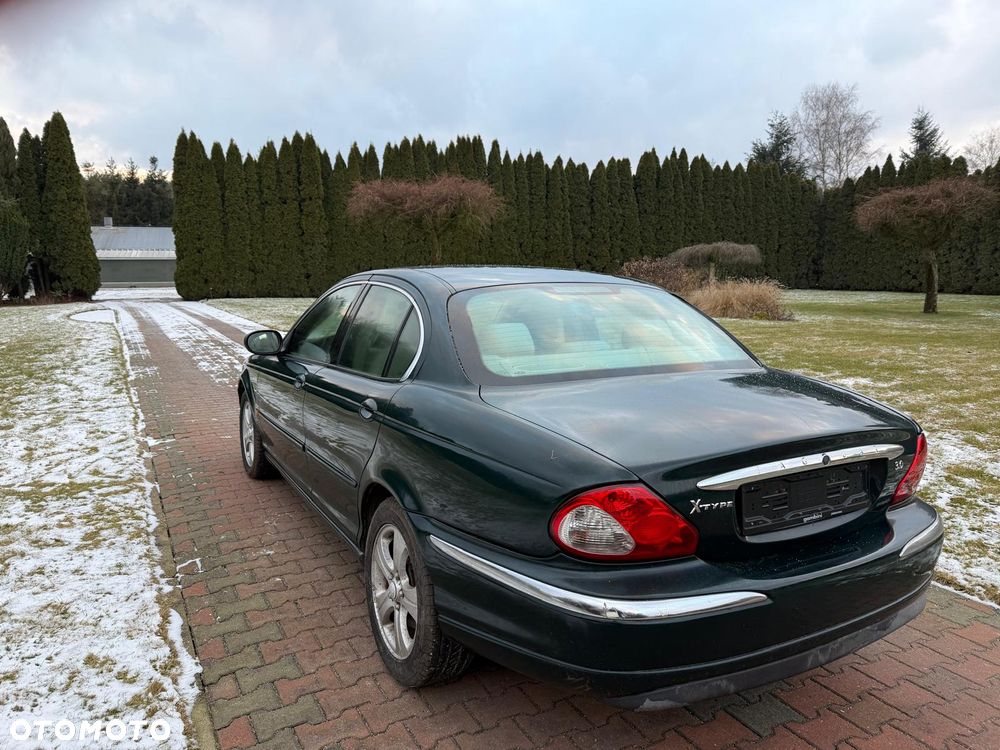 Jaguar X-Type 2.0 V6 Sport - 11