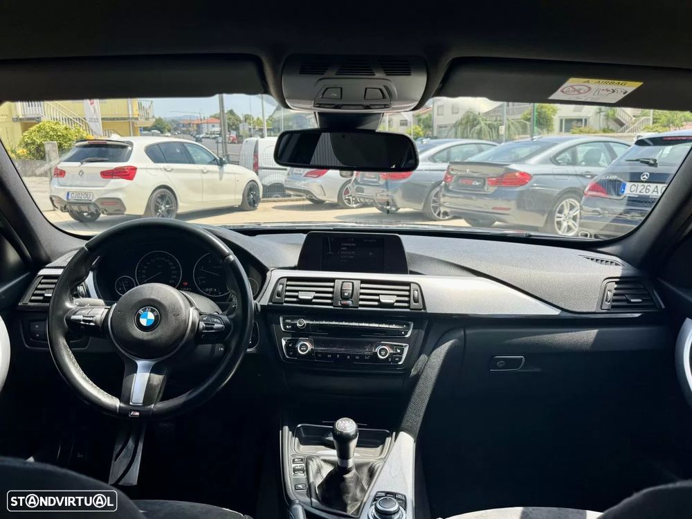 BMW 320 d Pack M - 4