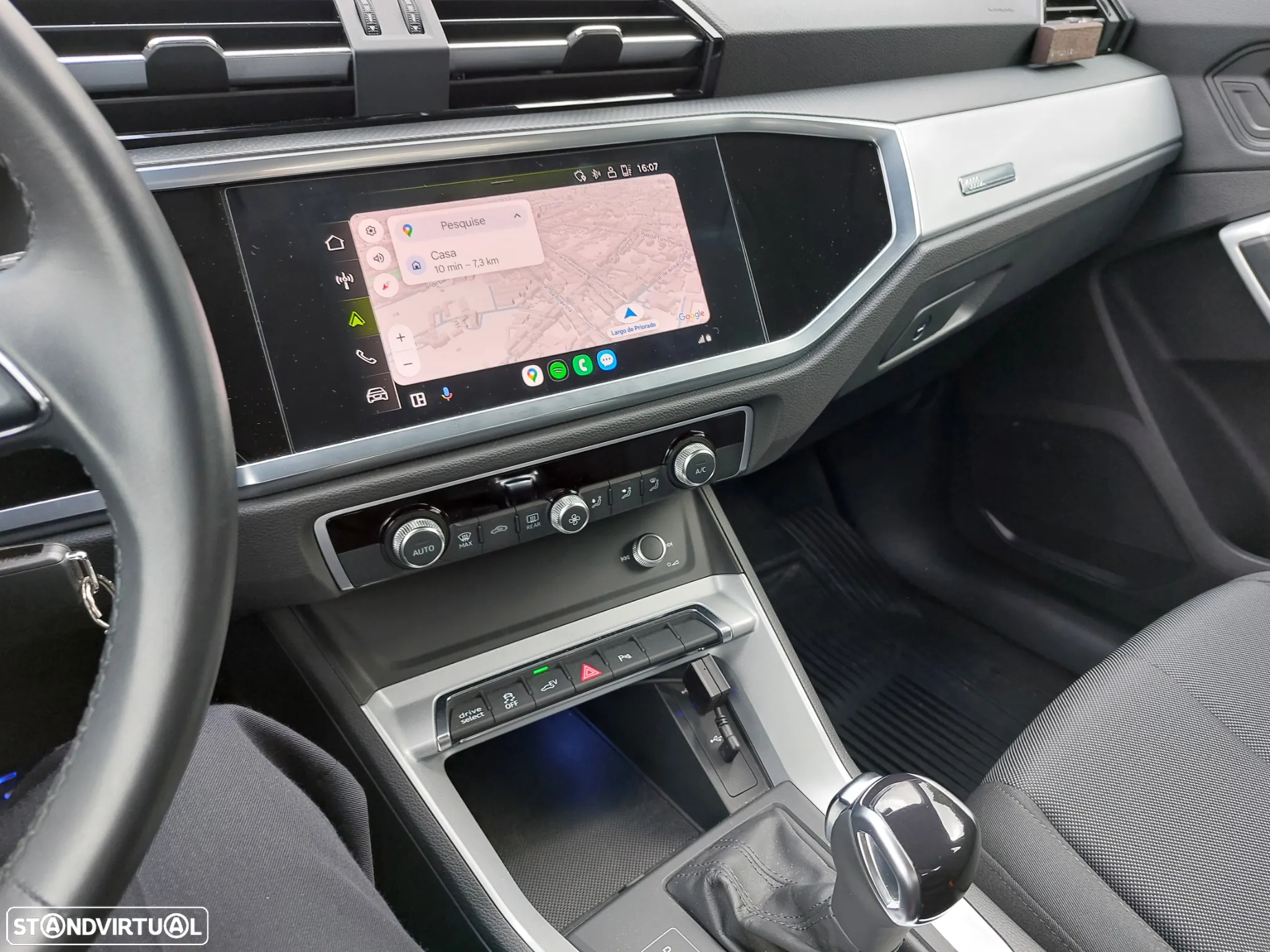Audi Q3 45 TFSIe S tronic - 8