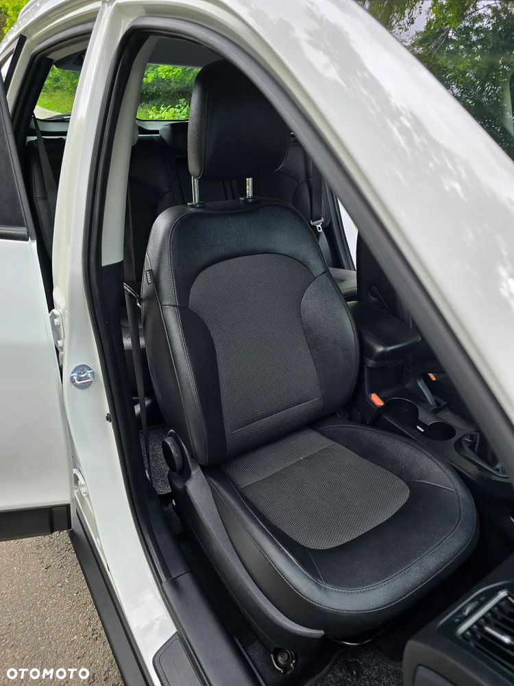 Hyundai ix35 1.7 CRDi 2WD Fifa World Cup Edition - 24