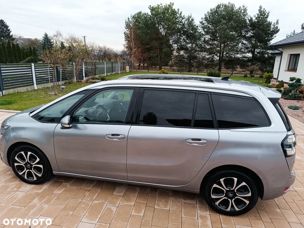 Renault Grand Scenic - 9