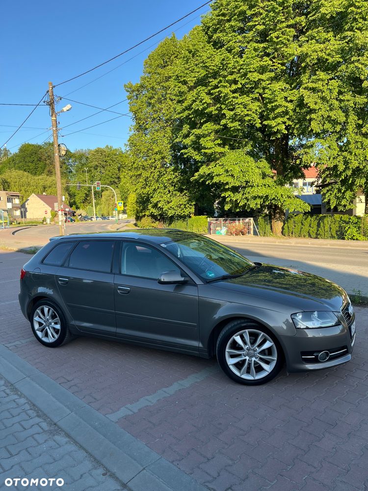 Audi A3 Sportback 2.0 TDI DPF Ambiente - 2