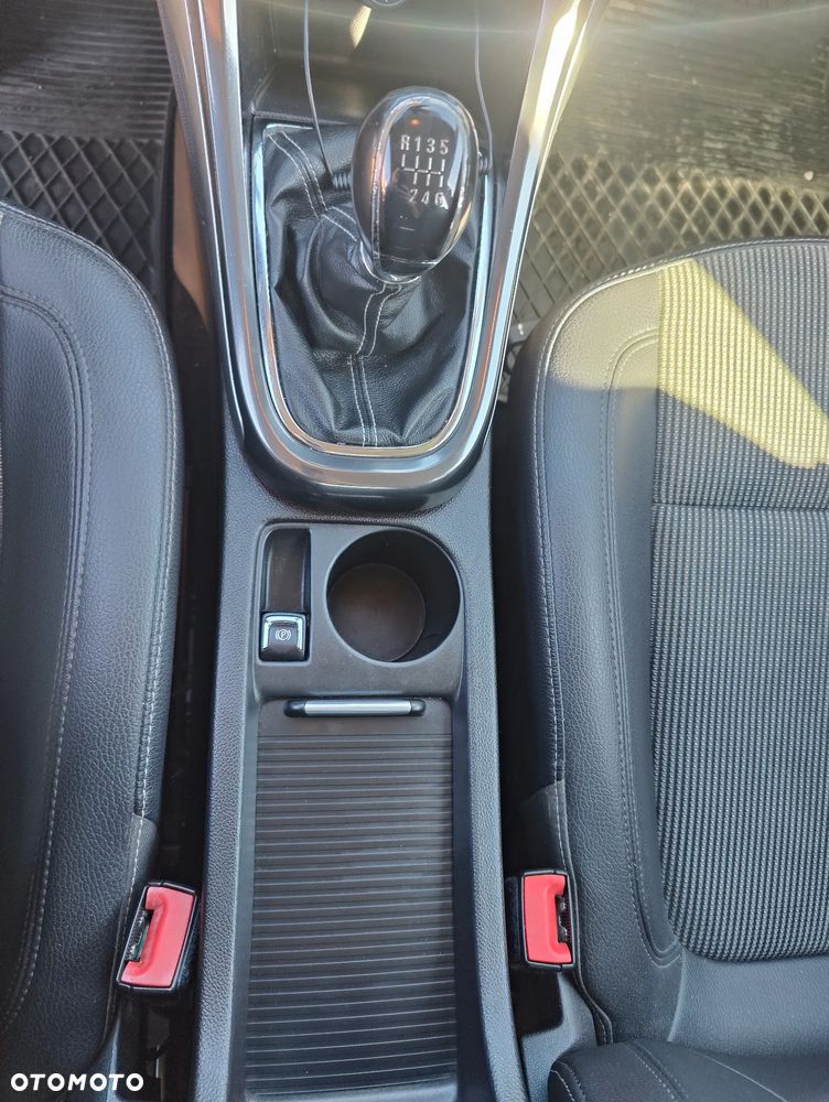 Opel Astra 1.6 T Cosmo - 15