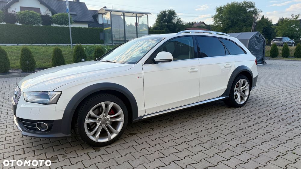 Audi A4 Allroad 2.0 TDI DPF S tronic - 11