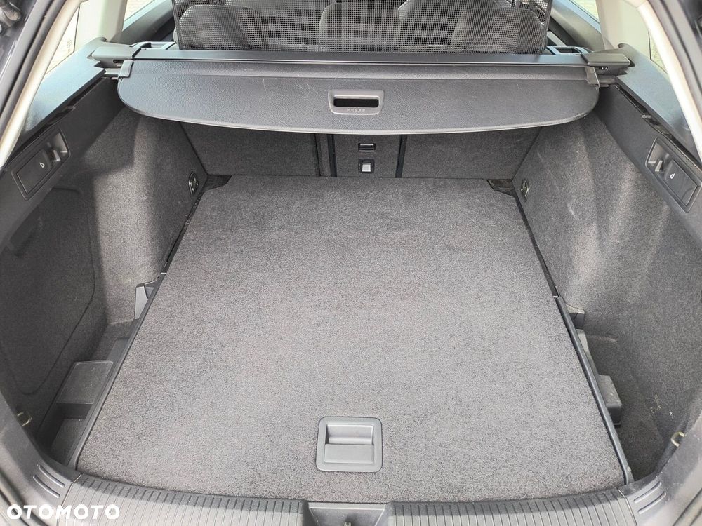 Volkswagen Golf - 24