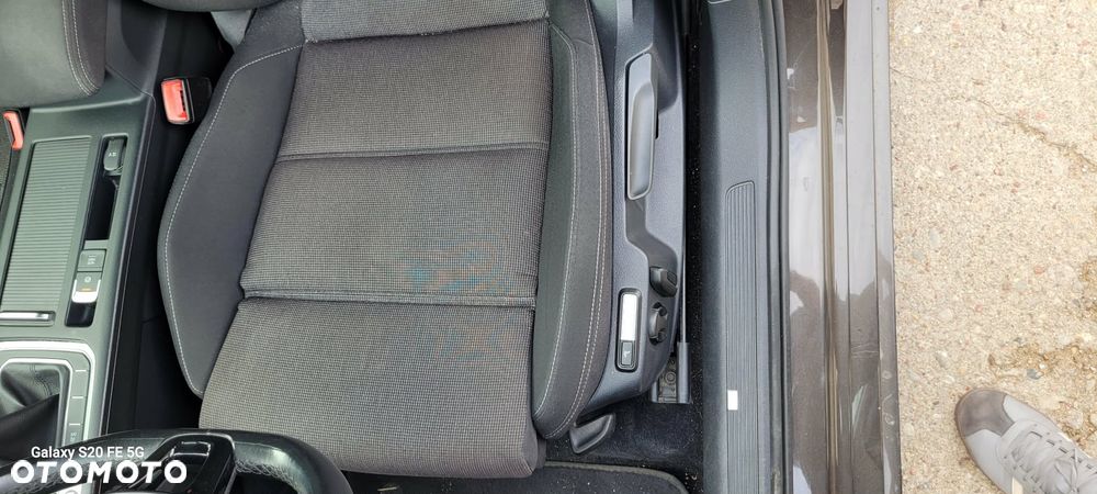 Volkswagen Passat 2.0 TDI (BlueMotion Technology) Comfortline - 15