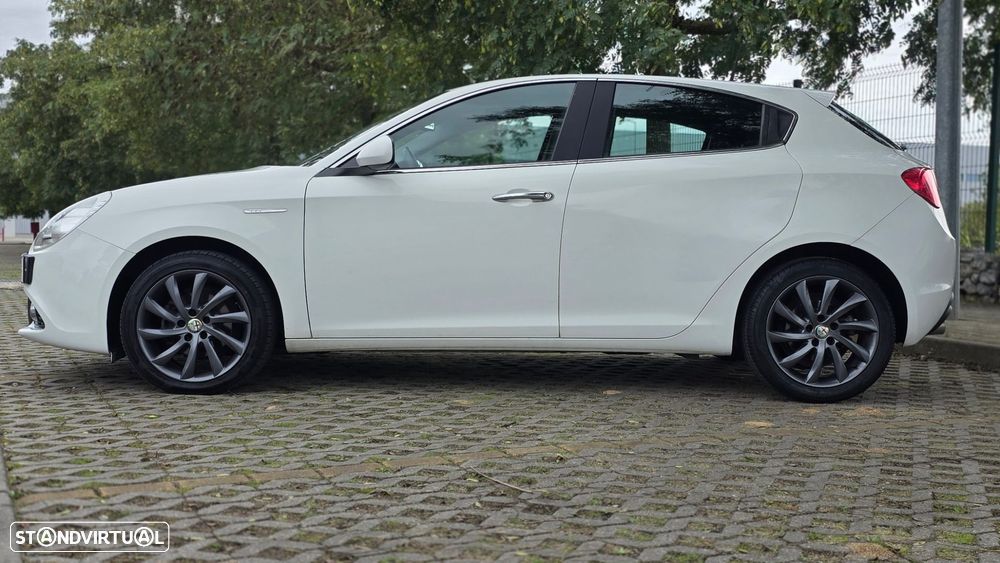 Alfa Romeo Giulietta - 8