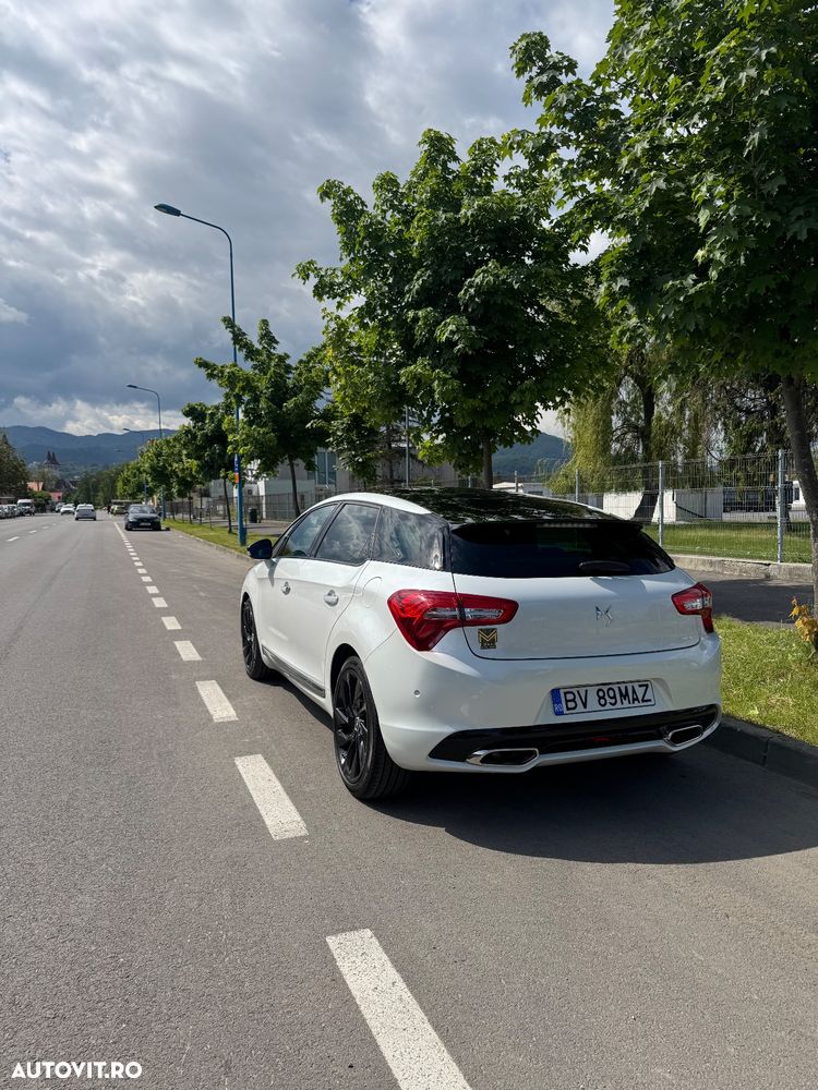 Citroën DS5 Hybrid4 EGS6 SportChic - 10