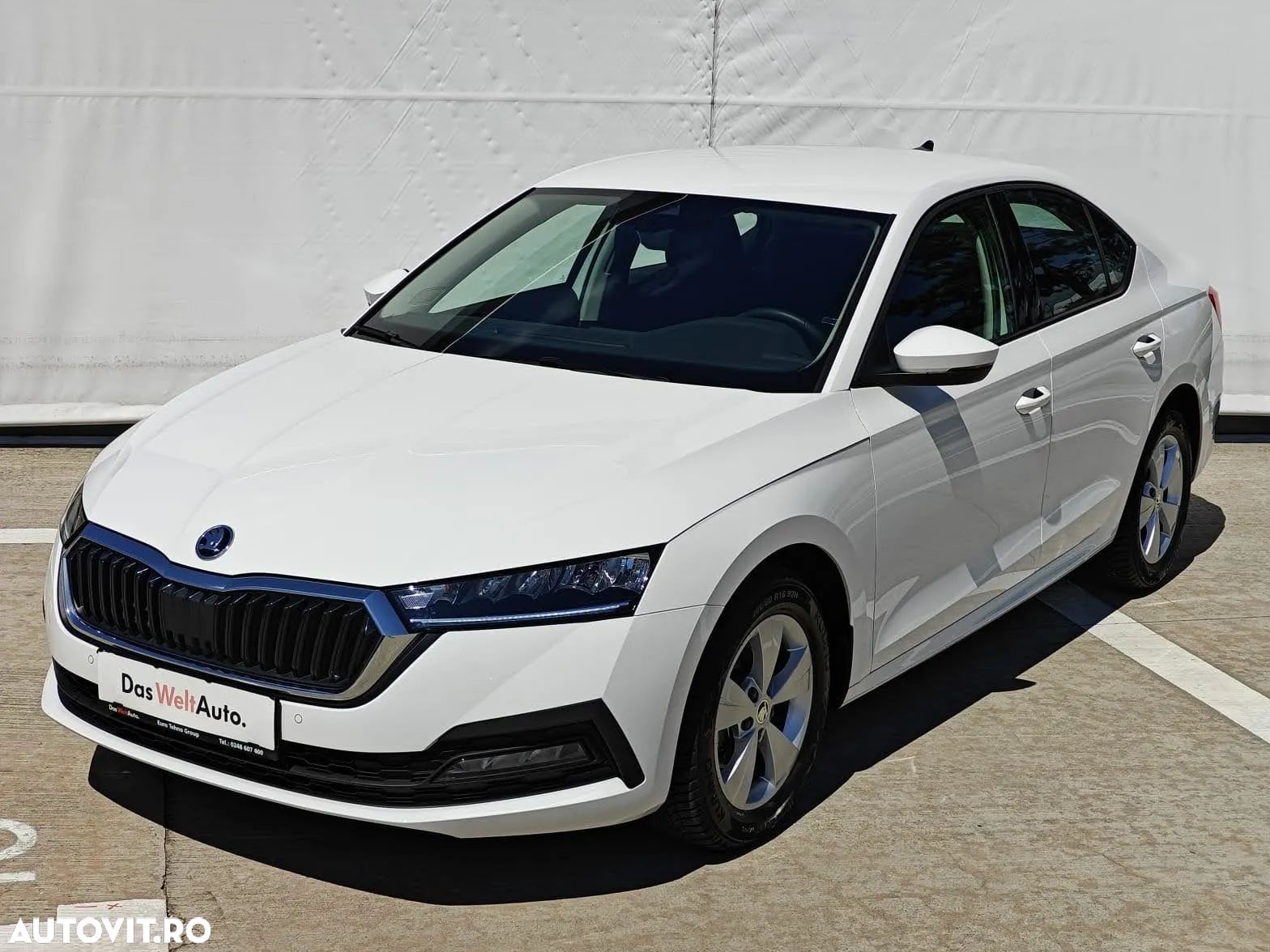 Skoda Octavia 2.0 TDI DSG Ambition - 1