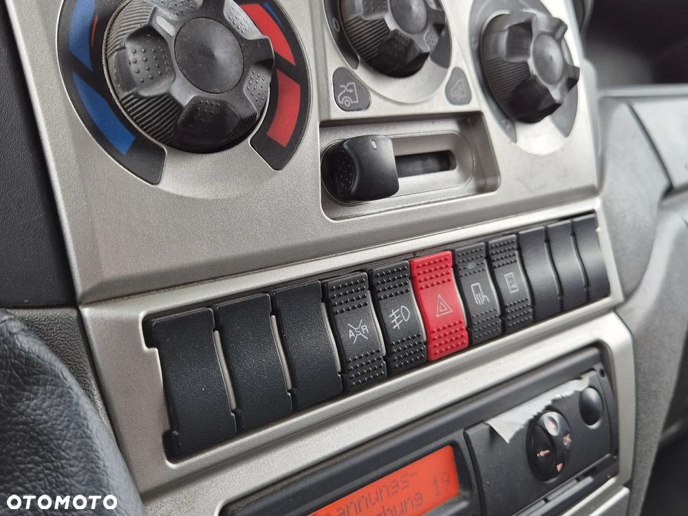 Iveco Daily 50C18 / 35C18 3.0HPI, skrzynia 5,25 x 2,10m - 9