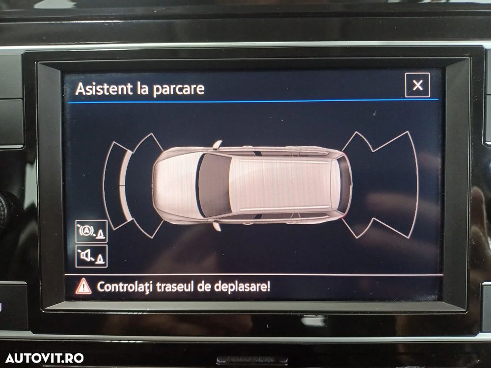 Volkswagen Passat Variant 2.0 TDI DSG Highline - 24