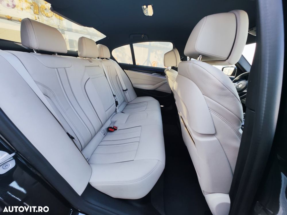 BMW Seria 5 530i xDrive AT MHEV - 18