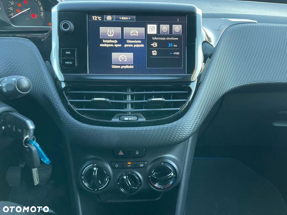 Peugeot 208 1.2 PureTech Active - 12