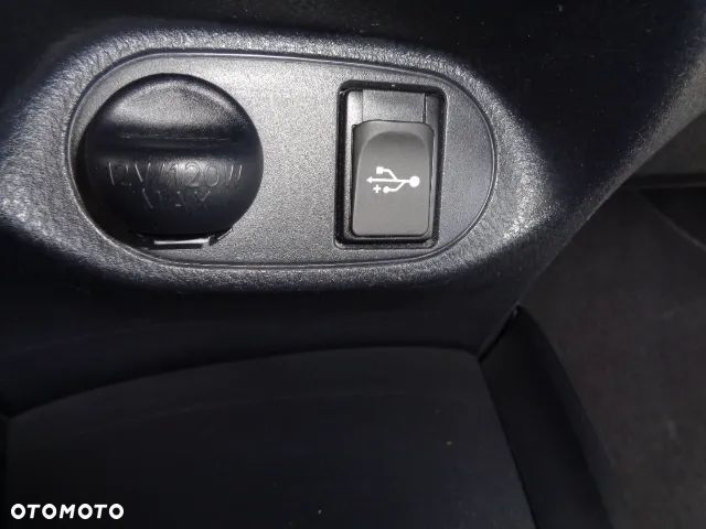 Toyota Yaris 1.33 Premium EU6 - 23