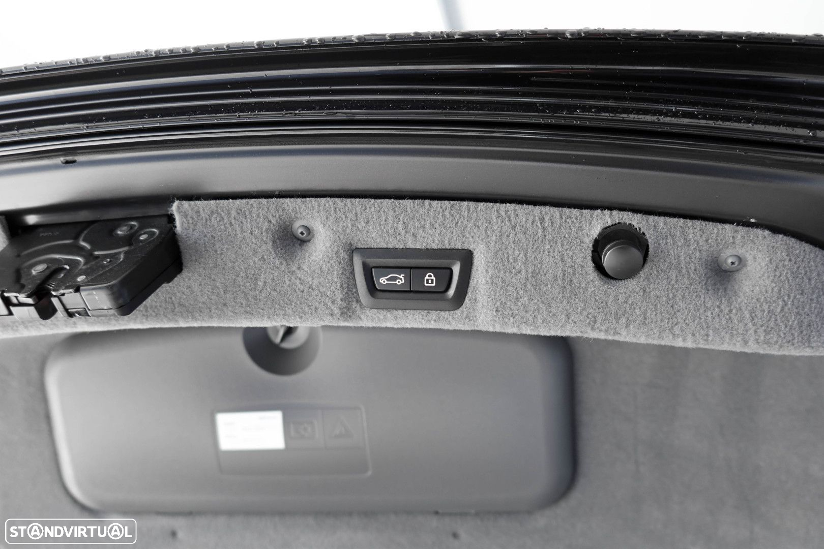 BMW 760 i Pack M - 27