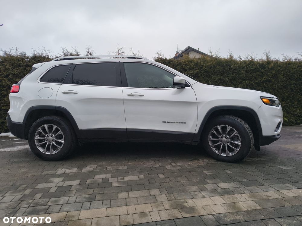 Jeep Cherokee - 8