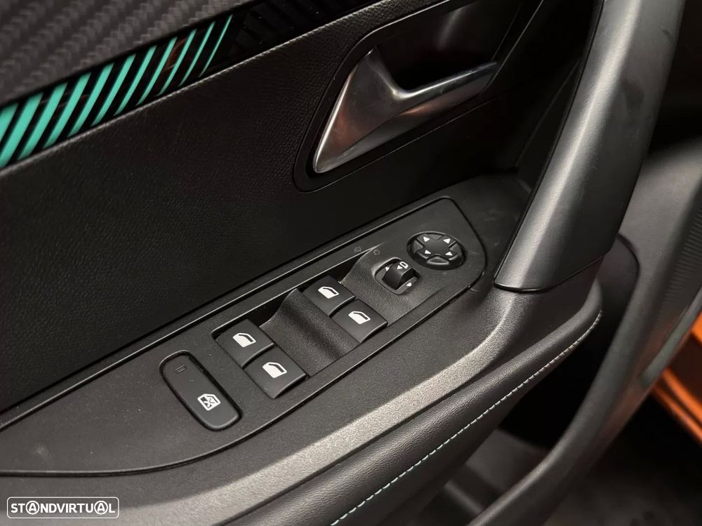 Peugeot 2008 1.2 PureTech Allure Pack EAT8 - 15