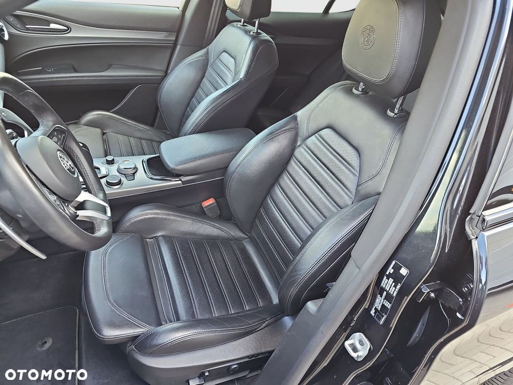 Alfa Romeo Stelvio 2.0 Turbo Veloce Q4 - 22