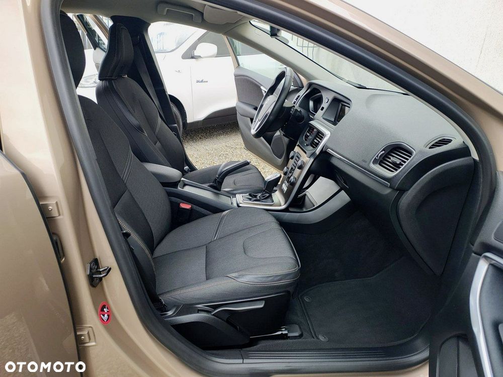 Volvo V40 Cross Country D3 Geartronic Summum - 22