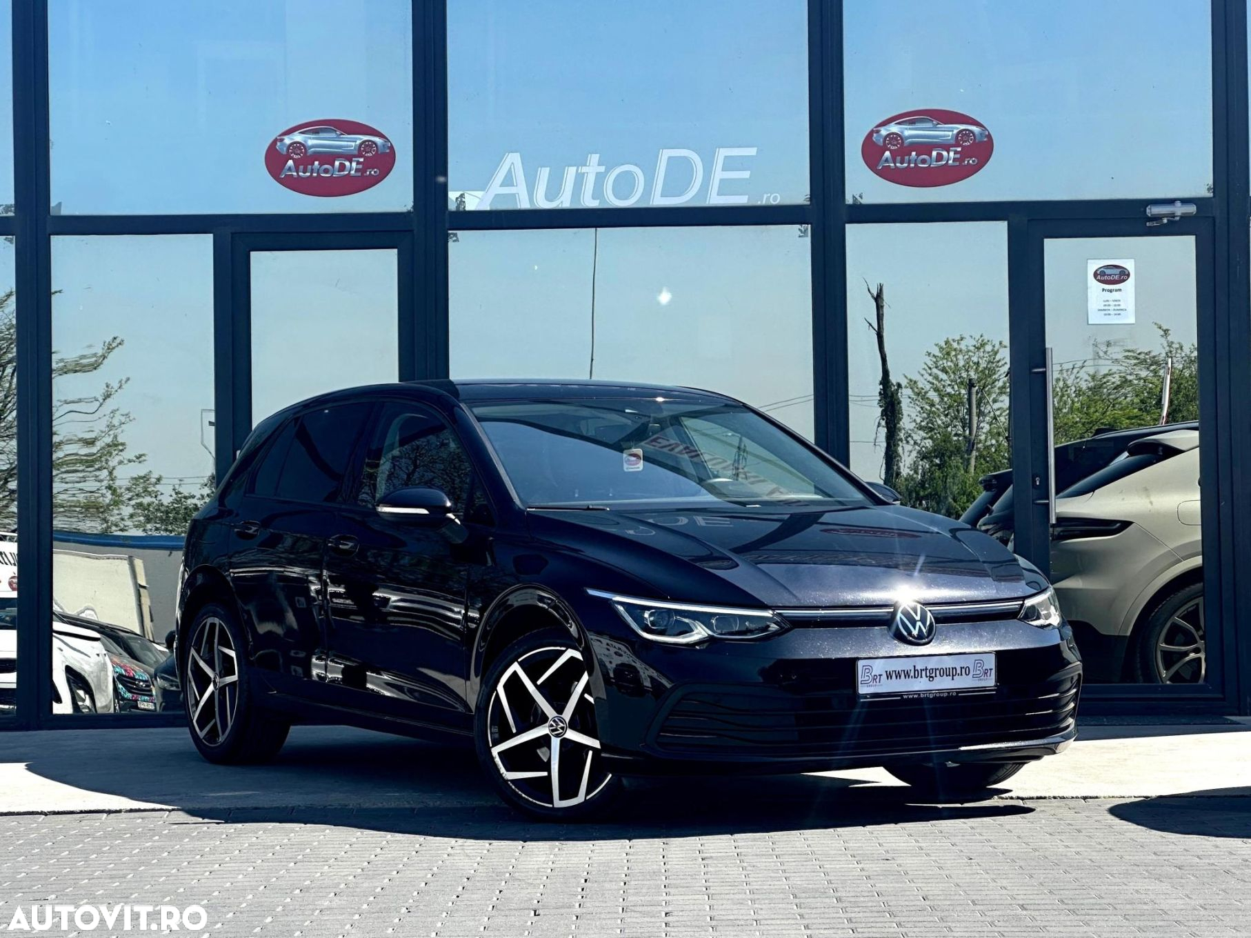 Volkswagen Golf - 2