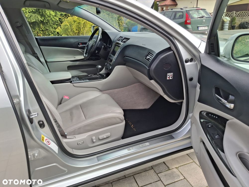 Lexus GS 300 Executive Line - 16
