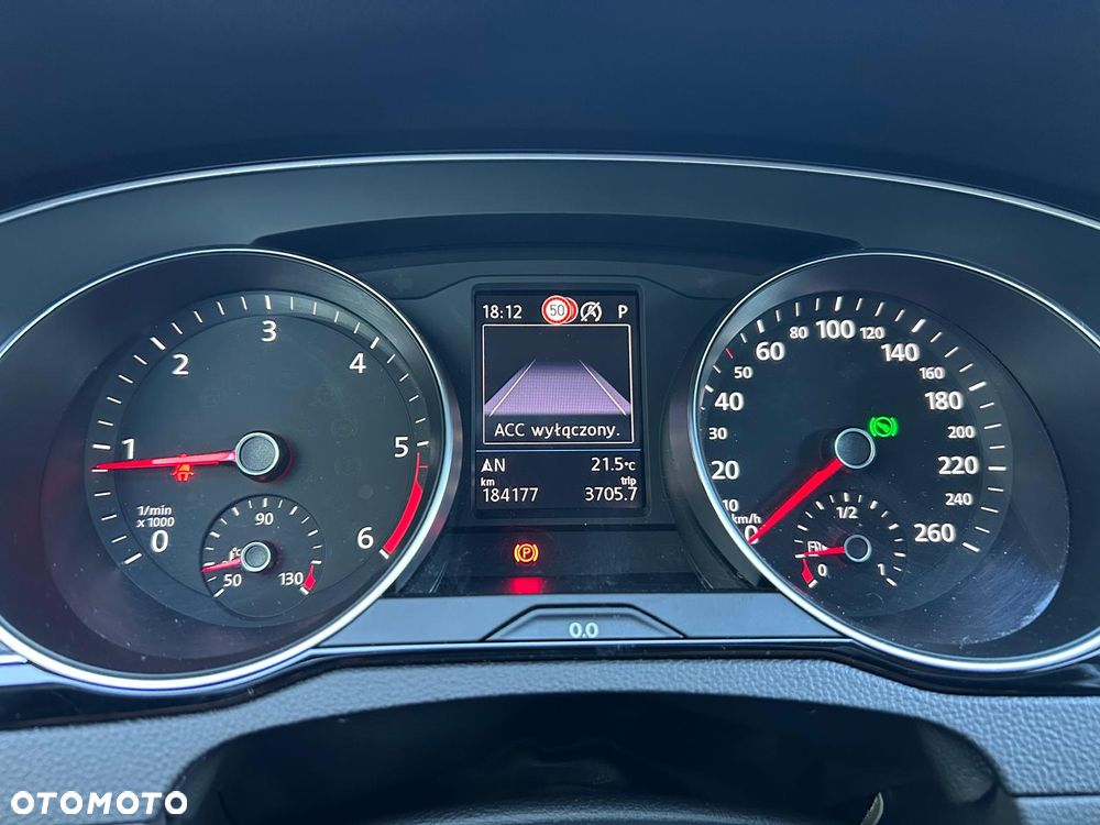 Volkswagen Passat 2.0 TDI EVO Business DSG - 9
