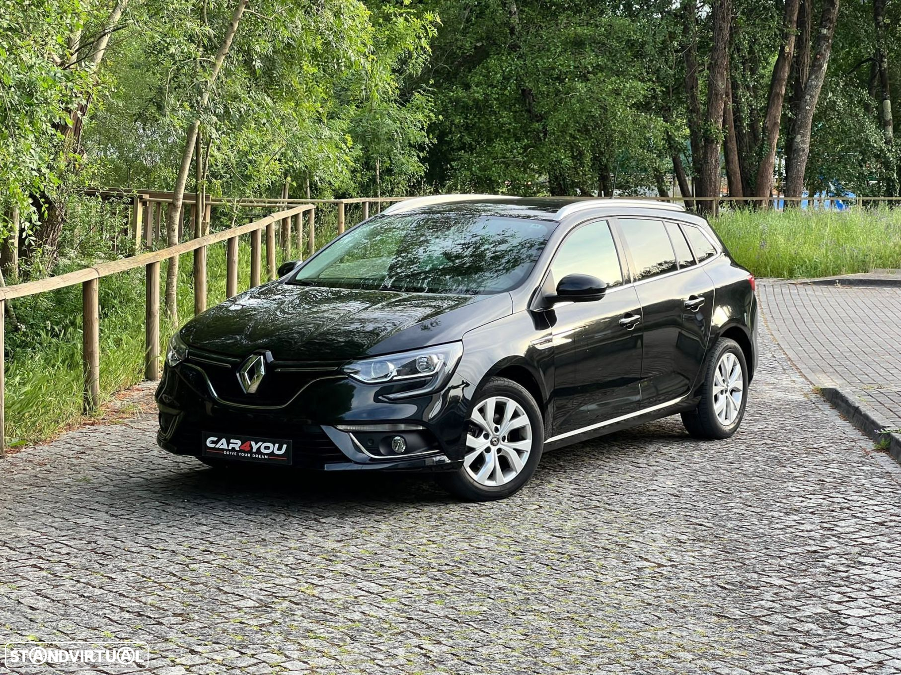 Renault Mégane Sport Tourer 1.3 TCe Limited - 8